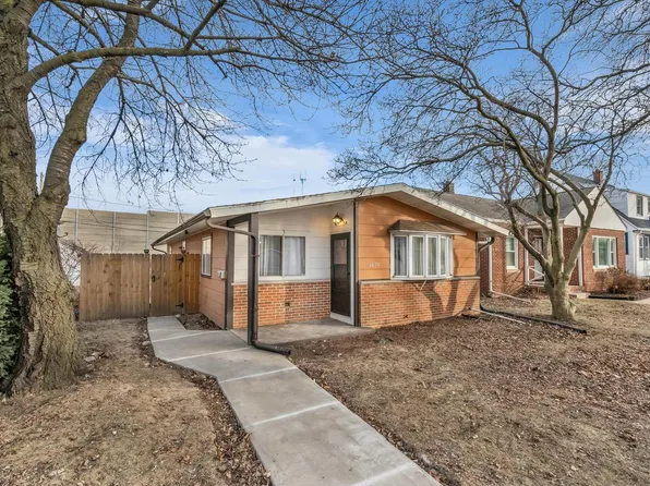 4678 North Ironwood LANE, Glendale, WI 53209