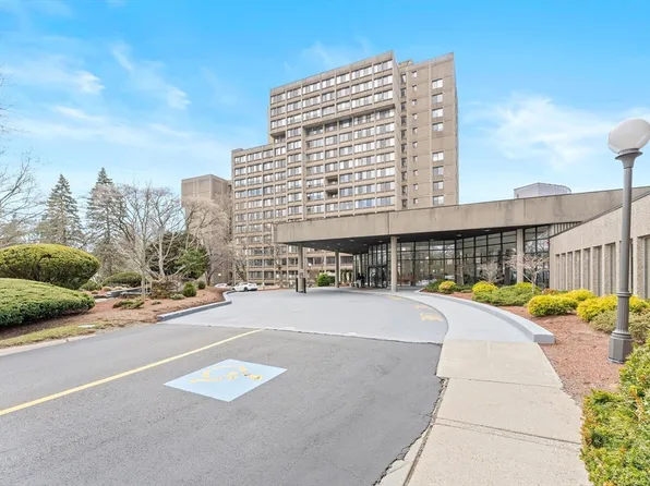 250 Hammond Pond Pkwy APT 1406S, Newton, MA 02467