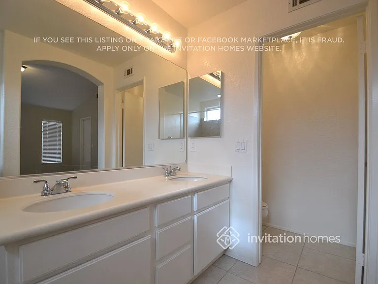 488 Vista Del Sol — Photo 12