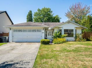 6697 141a St, Surrey, BC V3W9N8