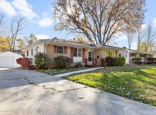 1933 Holly Way, Lansing, MI 48910