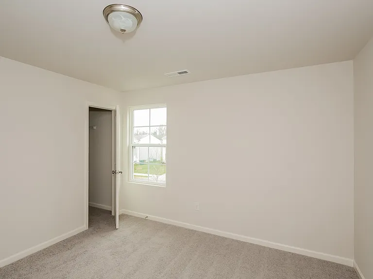 207 Pleasant Willow Pl — Photo 9