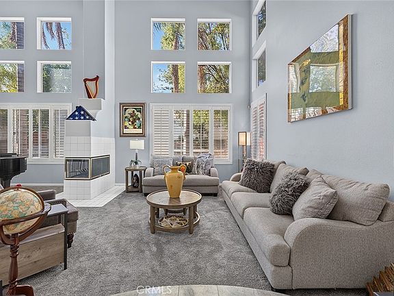 3rd image of 23638 Narcissus Cir