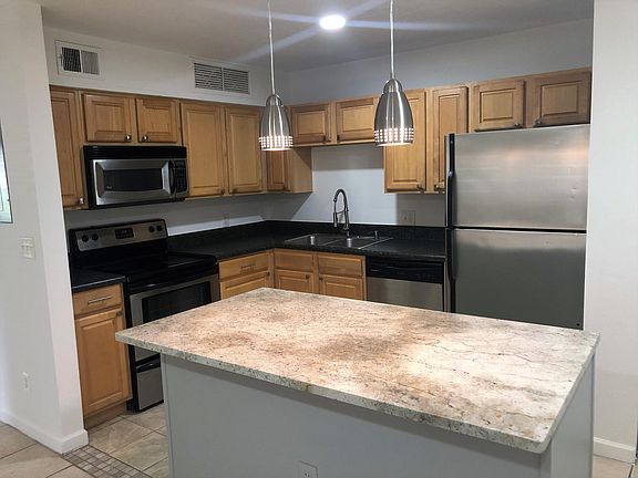 3rd image of 315 Lakepointe 101 Dr