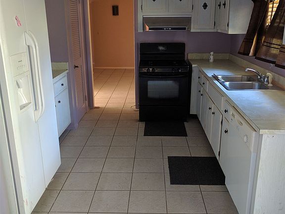 5th image of 219 SW Lucero Dr