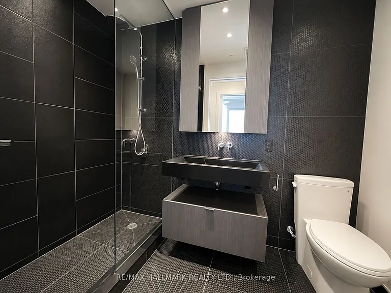 11 Yorkville Ave #3502 — Photo 11