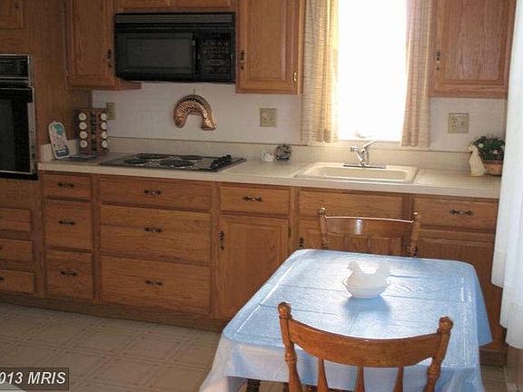 3rd image of 537 Bayside Dr