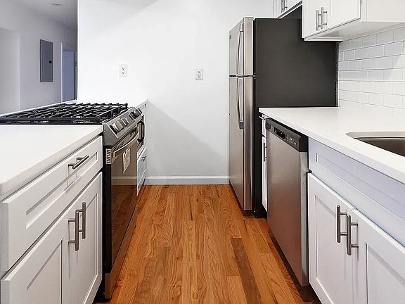 3rd image of 225 13th St #Gf