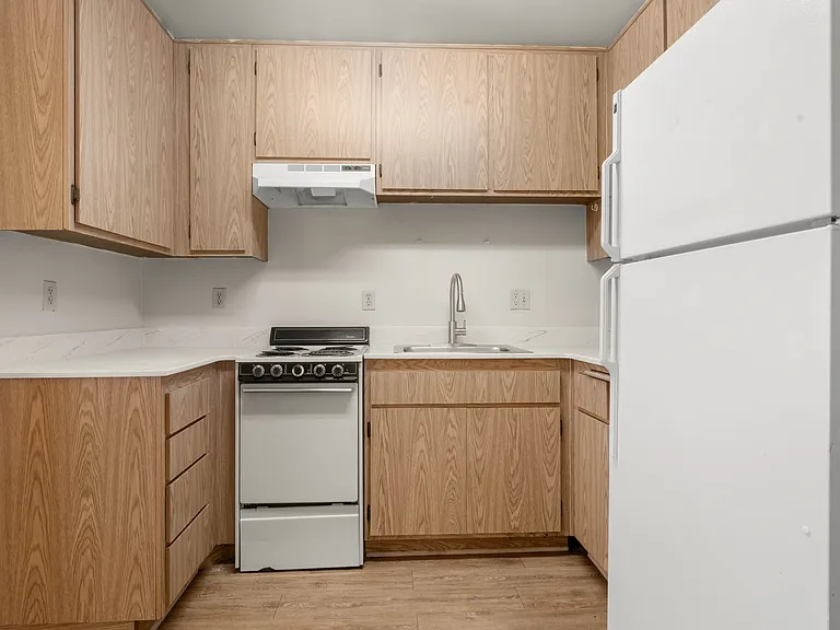 2633 Ellendale Pl — Photo 13