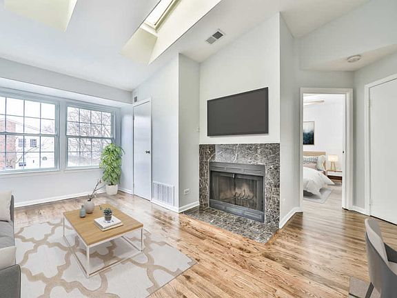2nd image of 1251 Wyndham Dr APT 204