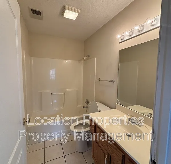 951 E Wildcat Run St #1 — Photo 8