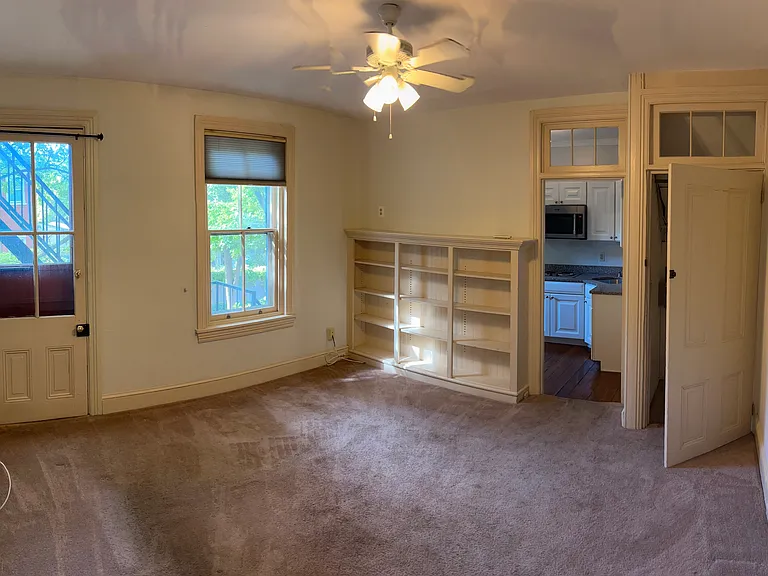 401 S Church St #3 — Photo 3