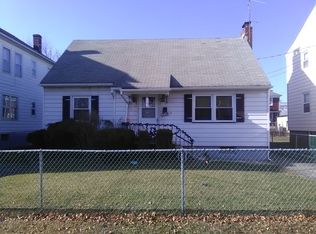 21 Perry St, Dover, NJ 07801