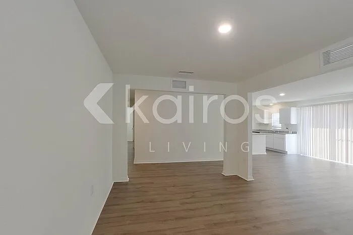 262 Grenada St — Photo 7