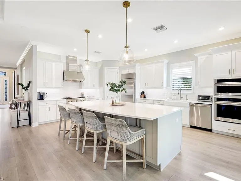 11200 Canal Grande Dr — Photo 5