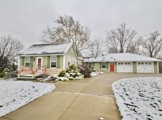 2648 Warner Rd, Hinckley, OH 44233