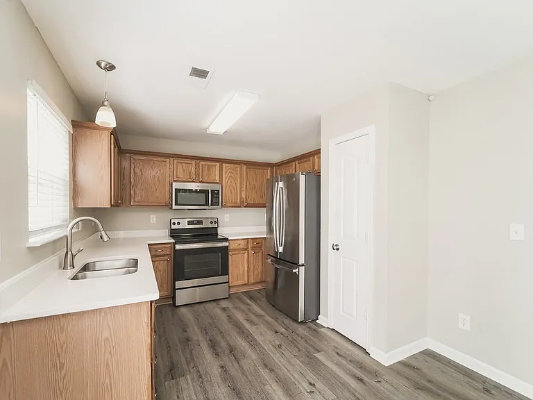 316 Wrayhill Dr — Photo 7