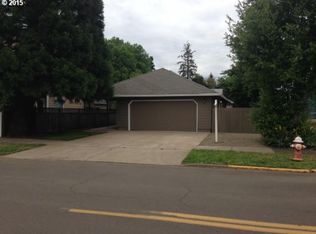 2745 G St, Hubbard, OR 97032