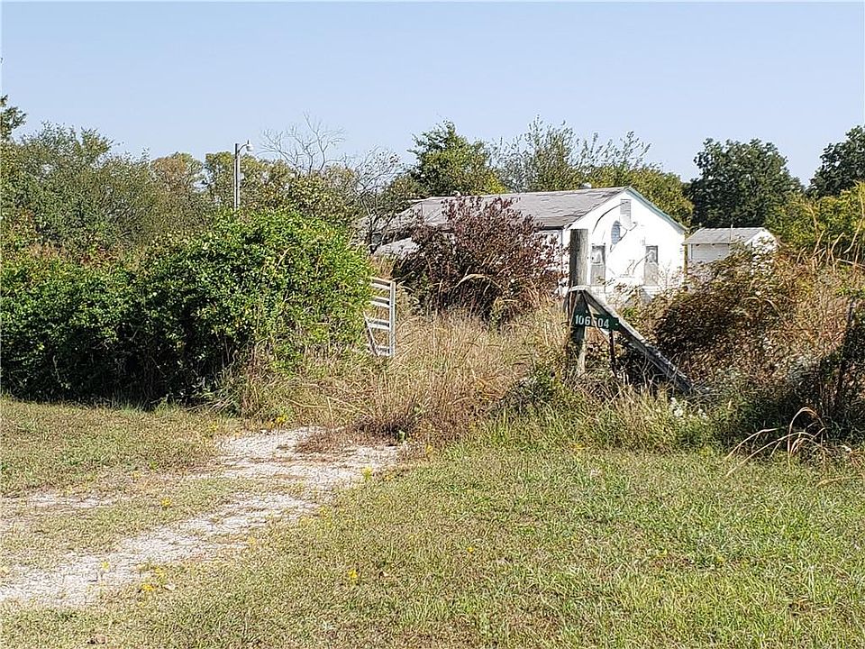 2nd image of 106604 S Paula Jean Dr