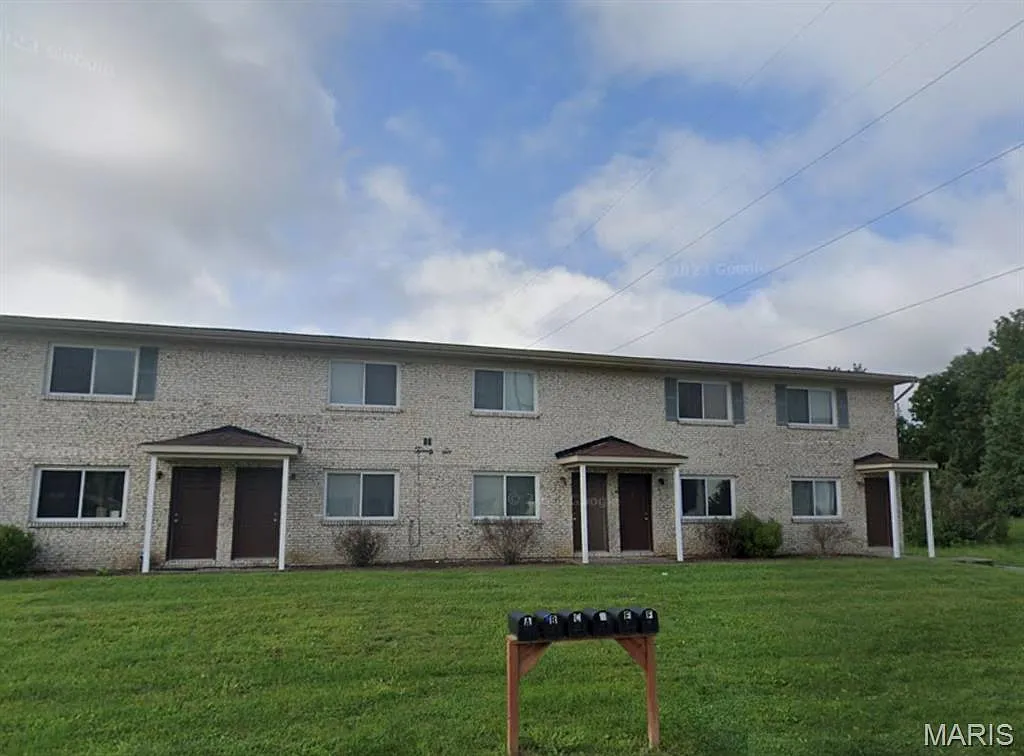 2 bed, 2.0 bath, 935 sqft, $1,150 — Photo 1