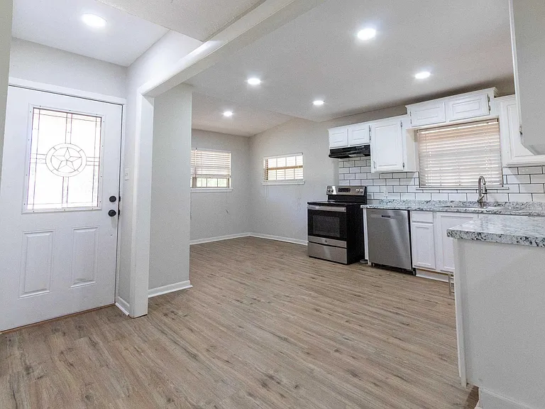 1608 Norman St — Photo 15