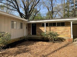 5437 Ridgewood Rd, Jackson, MS 39211