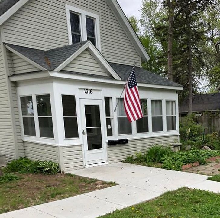 1st image of 1316 5th St S #2
