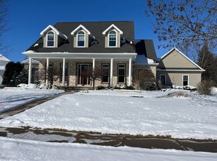 700 E Crossing Meadows Ln, Appleton, WI 54913