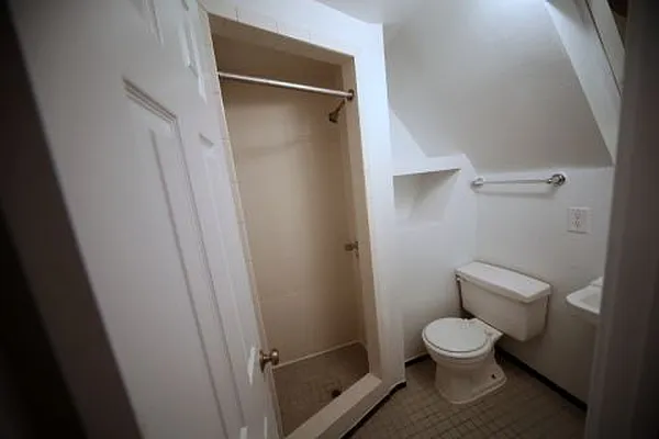 Rented by Alta Real Estate | media 36