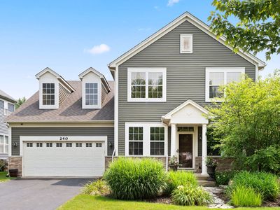 240 Sunbury Dr, St Charles, IL, 60175