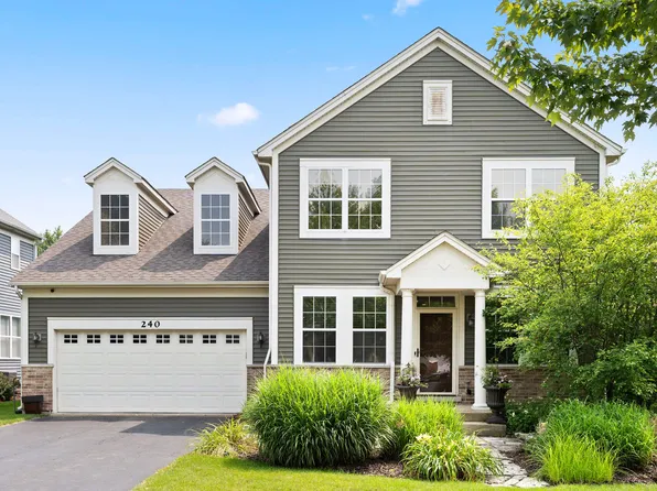 240 Sunbury Dr, St Charles, IL 60175