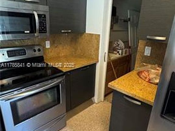 5th image of 11600 NE 6th Ave #11600