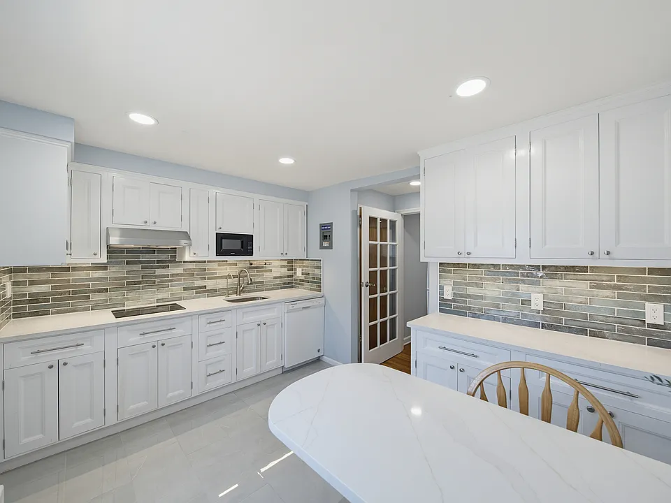 2209 Center Ave #A