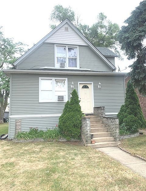 1st image of 107 N 12th Ave