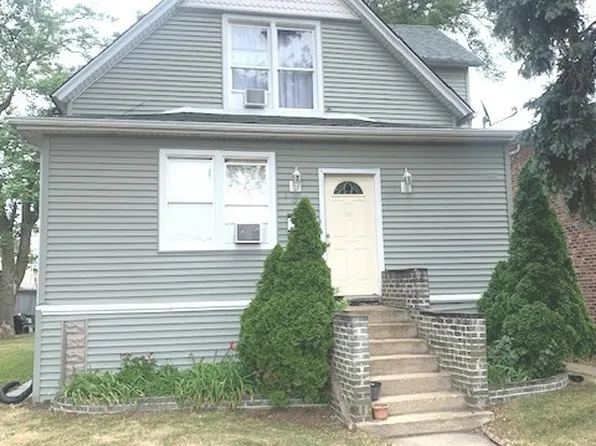 107 N 12th Ave, Melrose Park, IL 60160