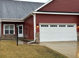 3405 Boulder Ridge Dr, Champaign, IL 61822