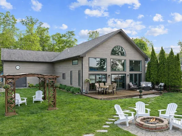 3391 Orchard, Pinckney, MI 48169