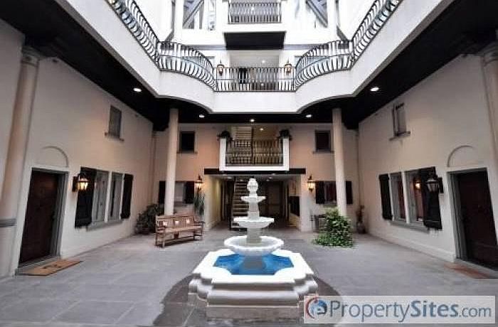 Atrium-Courtyard