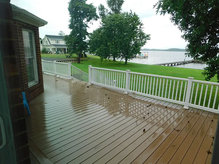 210 Ainsley Rd — Photo 23