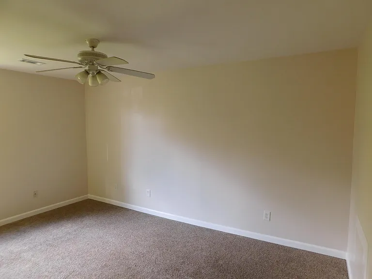 32005 W Twelve Mile Rd #206 — Photo 15