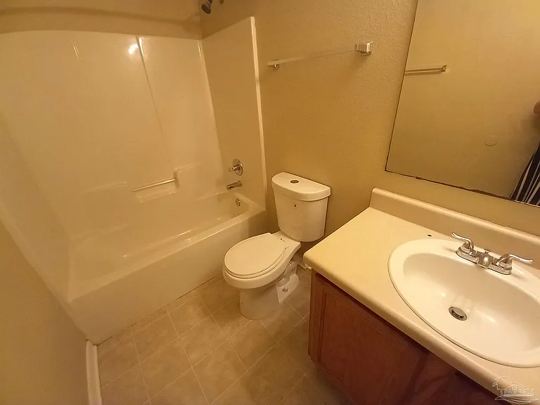 537 Batten Blvd — Photo 12