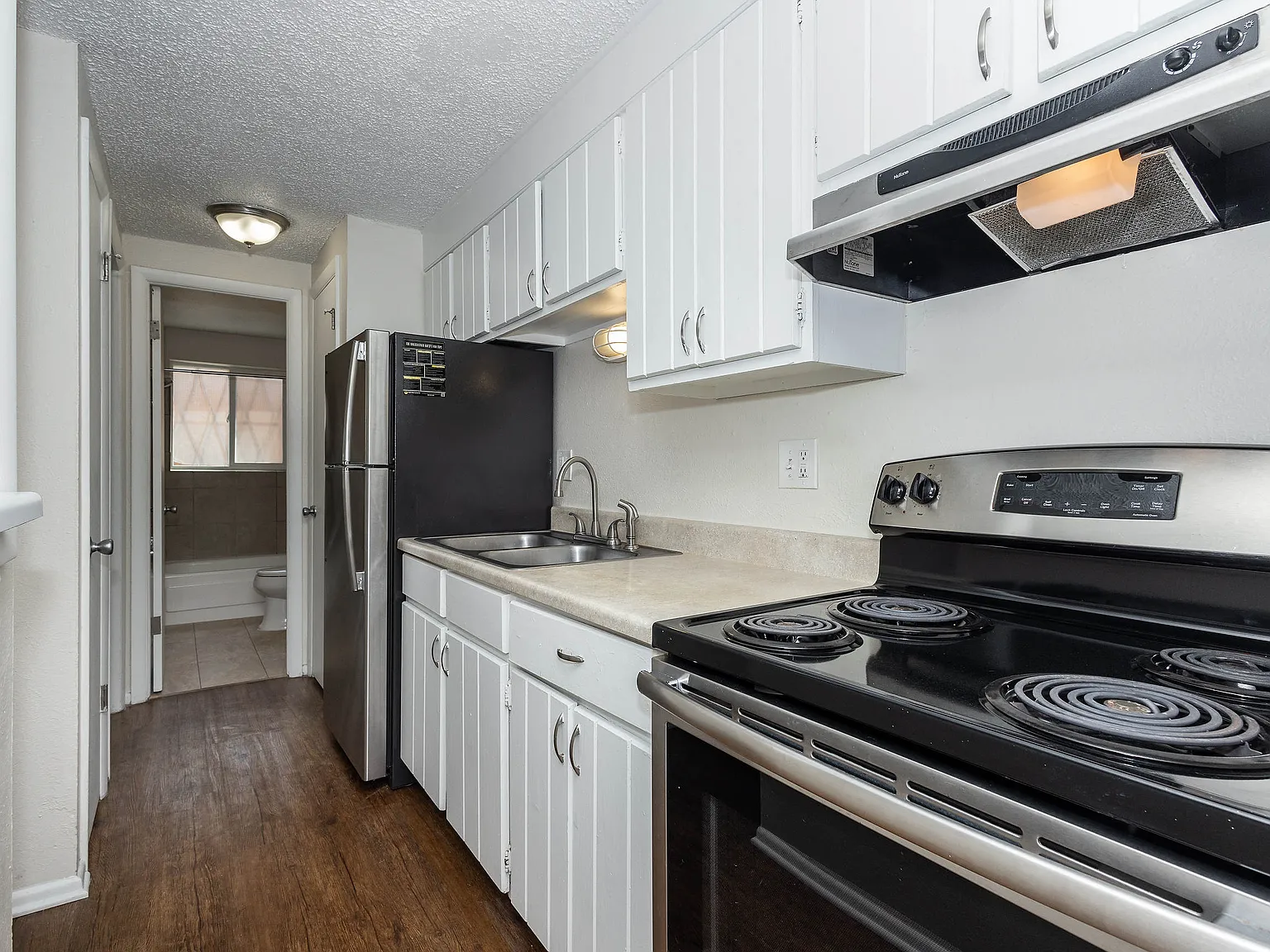 1280 Clayton St. Apartments — Photo 3
