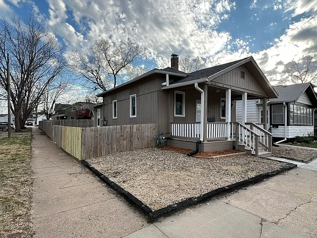 739 Mill St — Photo 2