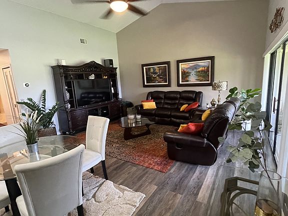 4th image of 5861 Parkwalk Dr