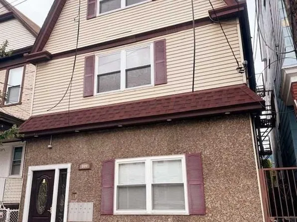 209 John St, Harrison, NJ 07029