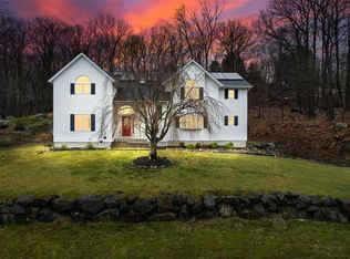 24 Pyngyp Rd, Stony Pt, NY 10980