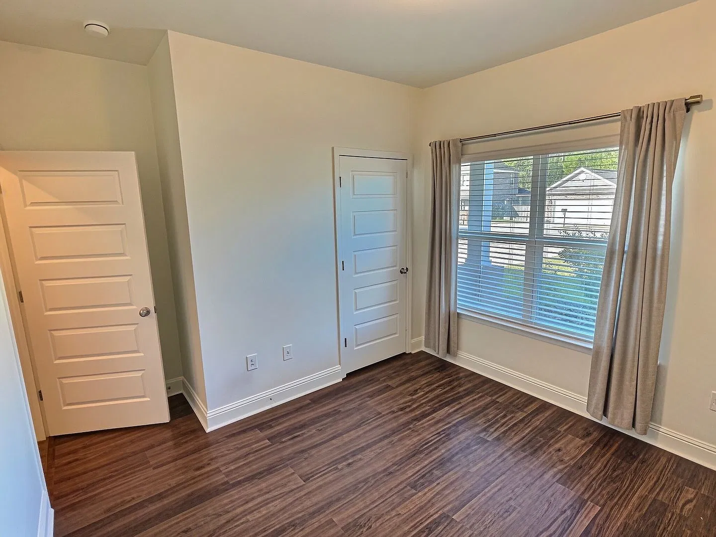 4/2 Move-In Ready Home with Modern Finishes and Outdoor Appeal in Gulfport, MS! — Photo 3
