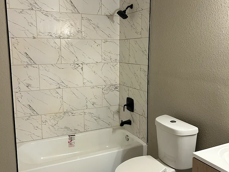 2815 Hedgerow Dr — Photo 13