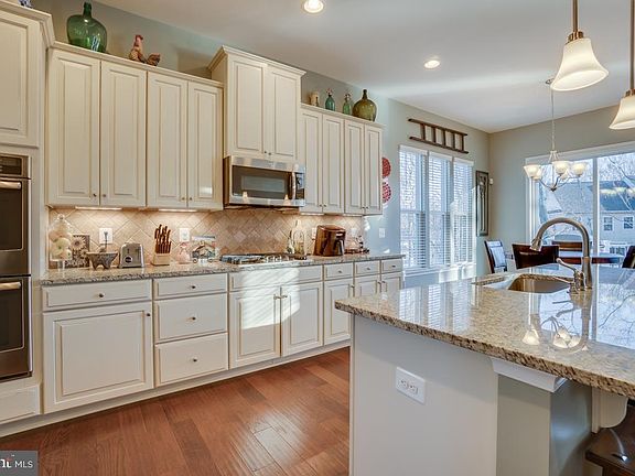 4th image of 12472 Southington Dr