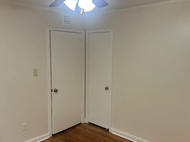 800 Berry Rd — Photo 15